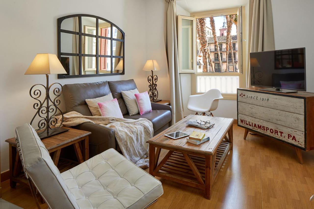 Lodgingmalaga Plaza Constitucion Εξωτερικό φωτογραφία