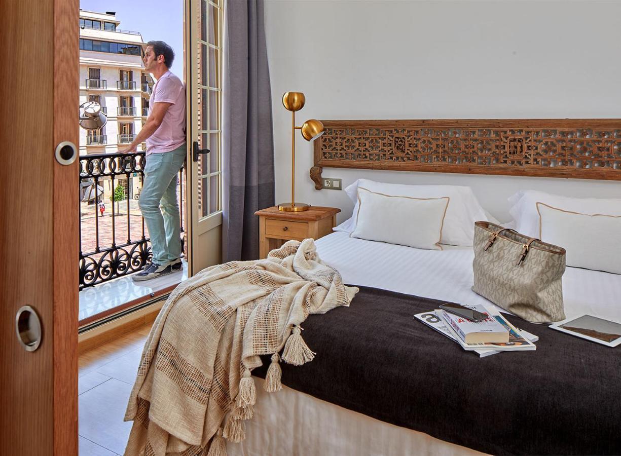 Lodgingmalaga Plaza Constitucion Εξωτερικό φωτογραφία