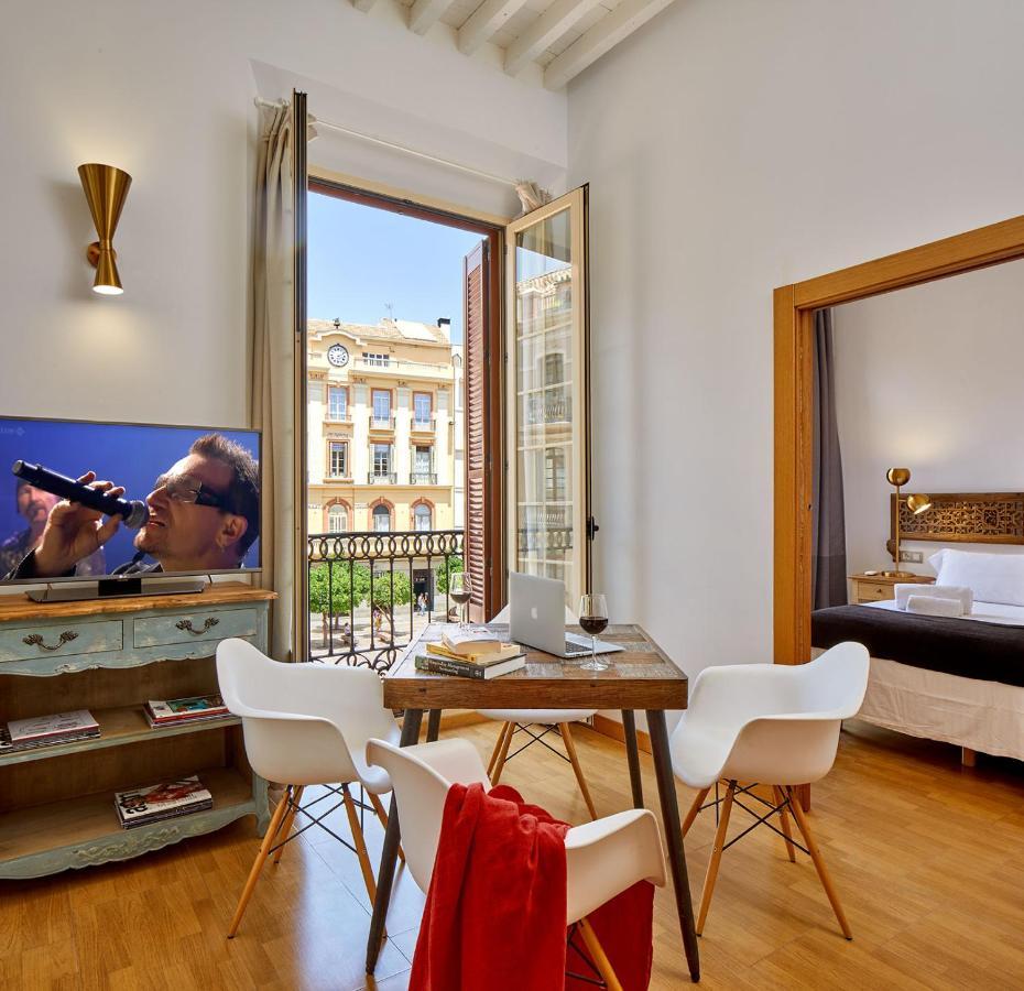Lodgingmalaga Plaza Constitucion Εξωτερικό φωτογραφία